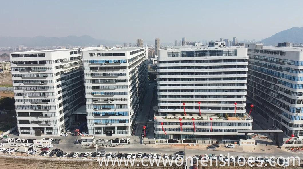 Bread Shoes, Spring and Autumn Women's Shoes, Sports Shoes, Height-Increasing Shoes Versatile Casual Thick-Soled Sneakers